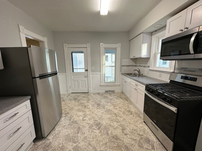 Photo - 824 Fifth NW