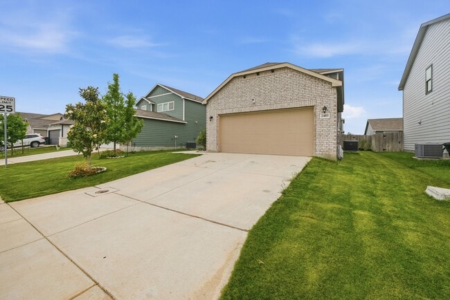 Photo - 2405 Ayers Dr