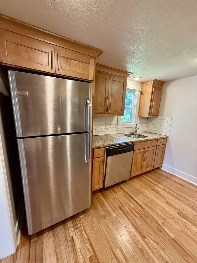 Photo - 7724 Walnut St