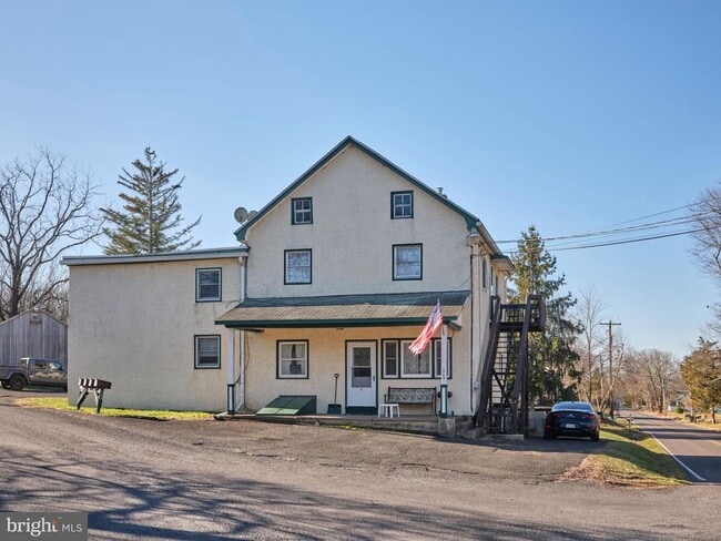 Building Photo - 345 E Dark Hollow Rd Unit 4 Rental