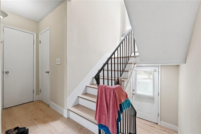 Photo - 3301 Henderson Mill Rd Unit R1