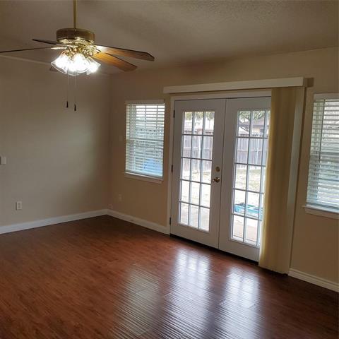 Photo - 1409 Archery Ln