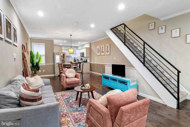 Photo - 1741 Georges Ln