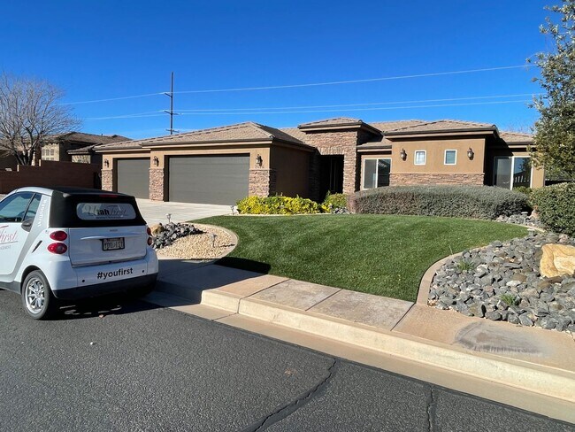 Photo - Beautiful Bridal Gate Estates - FIVE CAR GARAGE!!