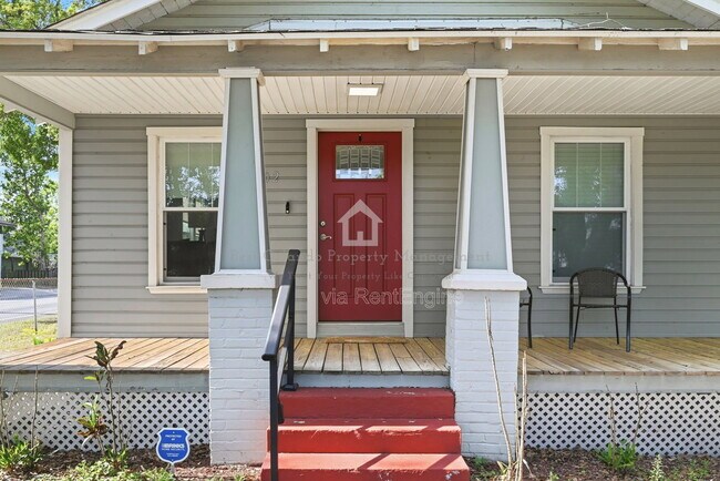 Photo - 302 W Park St