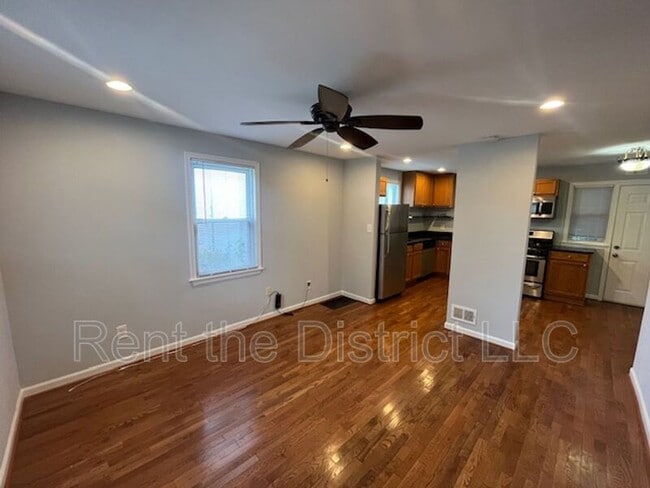 Photo - 4612 Bass Pl SE