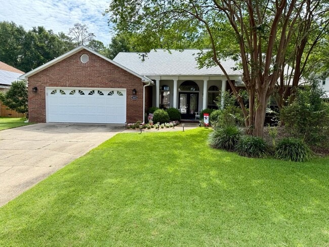 Building Photo - Stunning Bluewater Bay Home in Parkwood Estates!