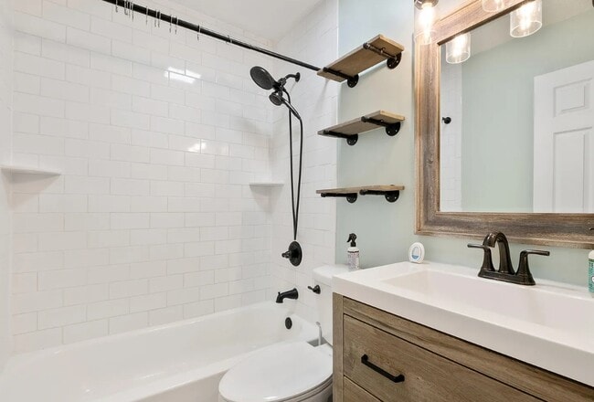 Photo - 705 Lakeview Ave