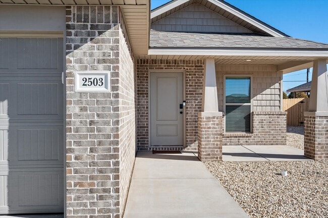 Photo - Now Pre-Leasing and a 55' TV -New 3/2/2 in Willowbend