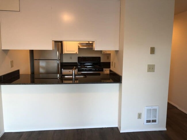 Photo - Magnolia Court