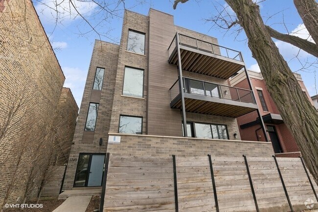 Building Photo - 1745 N Hoyne Ave Unit 2 Rental