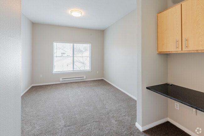 2BA, 2BA - 1055SF