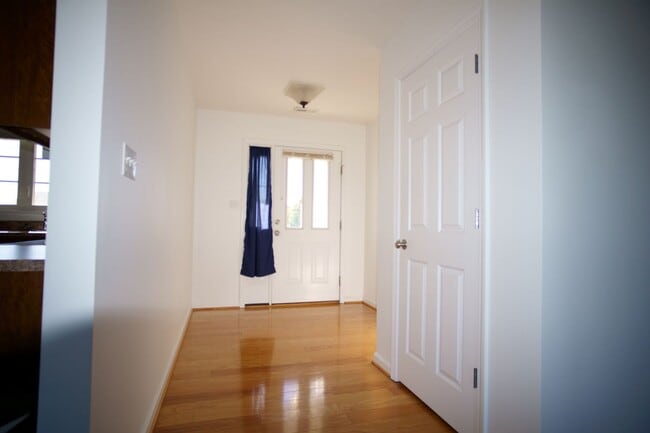 Photo - 3 Bed/2 Bath. Master on Main. Close to shopping, US 460, and I-81