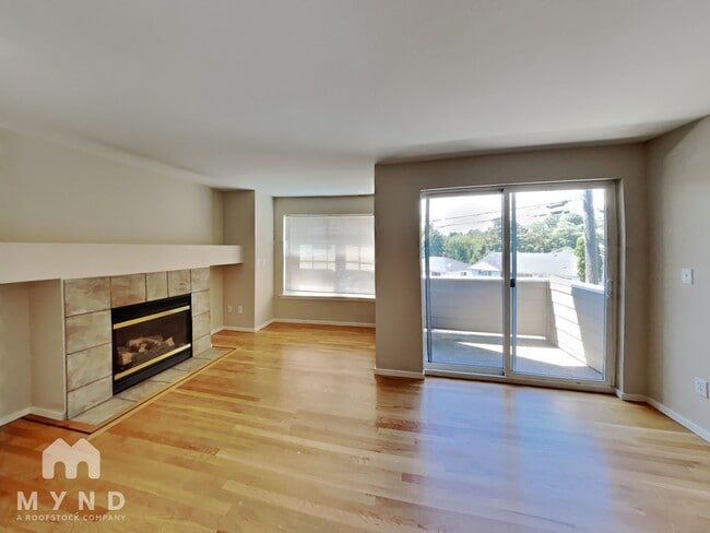 Photo - 323 NW 103rd St