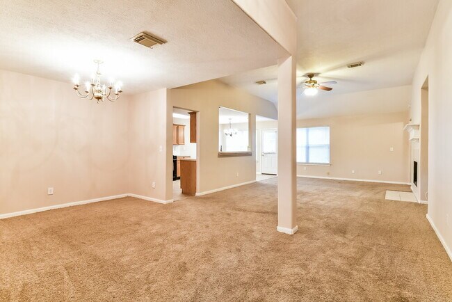 Photo - 3219 Candlepine Dr