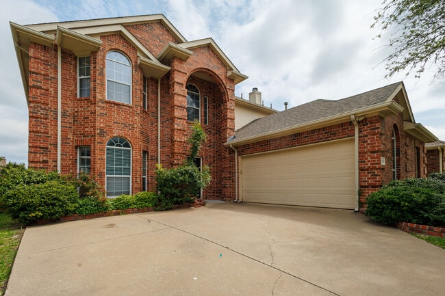 Photo - 6107 Lakecrest Dr