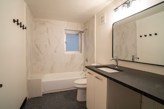 Photo - 15 Burbank Dr SW Unit 5