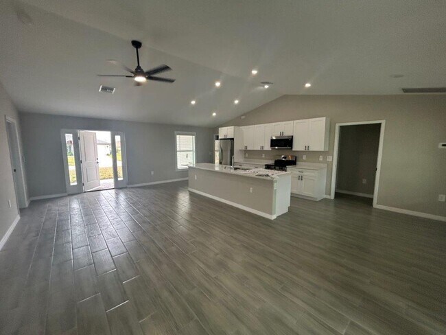 Photo - $1000 OFF THE FIRST MONTHS RENT: Available Now!! Brand New Construction 4/3