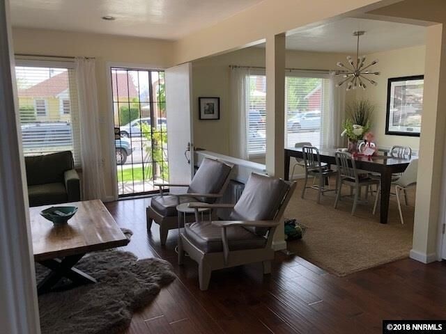 Photo - 795 Roberts St