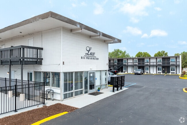 Building Photo - Lux off Washington Rental