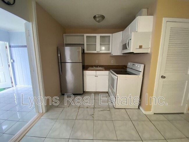 Photo - 17377 Dowling Dr