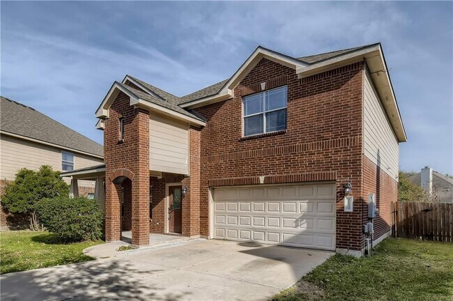 Photo - 1104 Canoe Cove