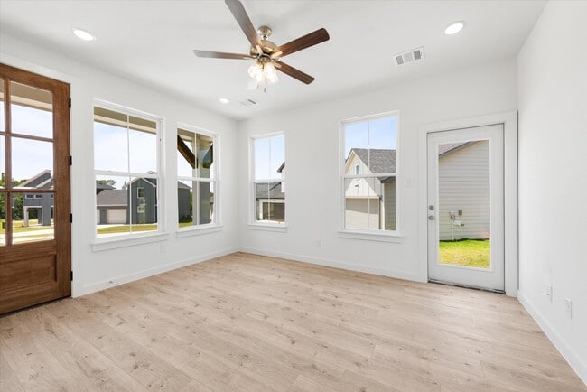 1207 Chestnut Ct
