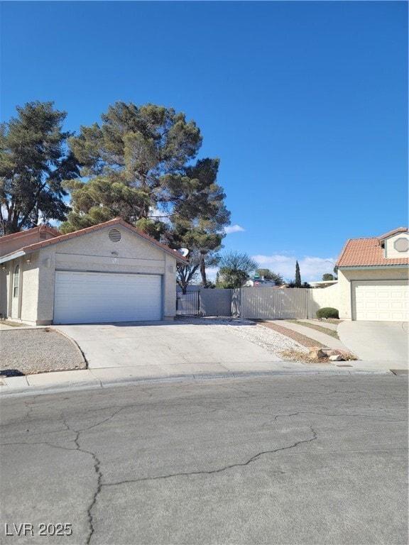 Building Photo - 3948 N Applecrest St Rental