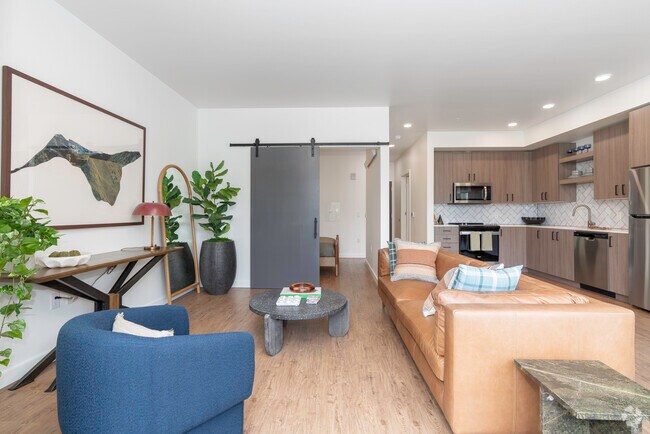 1BR, 1BA - 750SF 1I Living Room - The Gabe