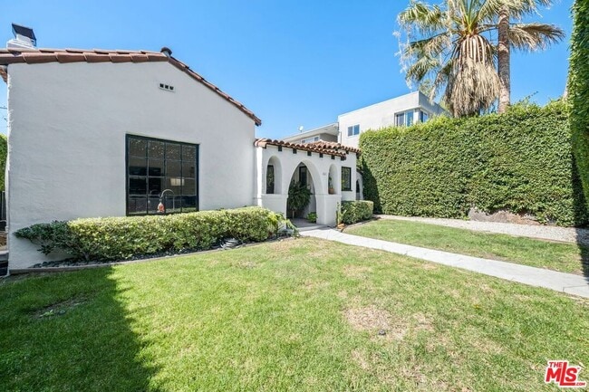 Photo - 601 Hayworth Ave