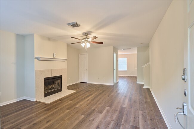 Photo - 3501 Buckingham Ln
