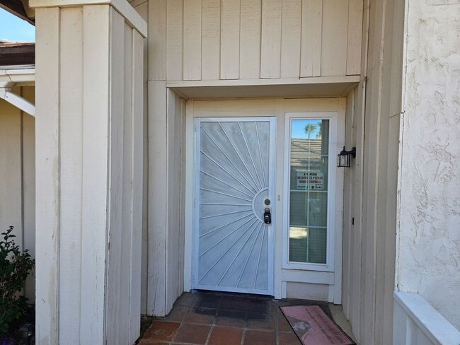Photo - Large 3 bedroom home in quiet neighborhood cul-de-sac with amazing views