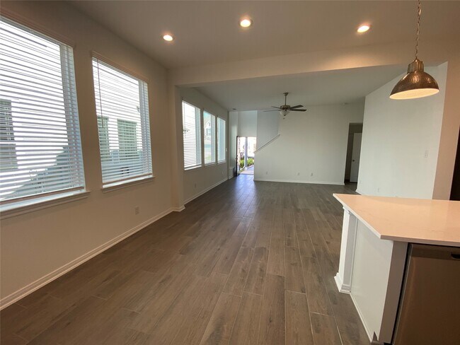 Photo - 620 Silver Pear Ct