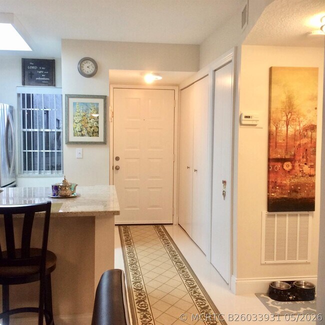 Photo - 2220 N Cypress Bend Dr Unit 104