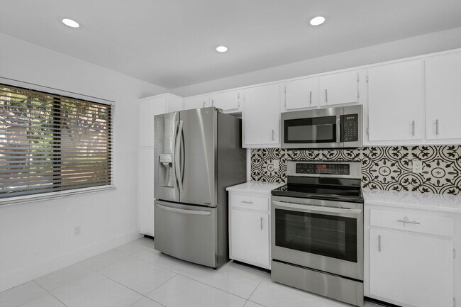 Photo - 232 Sandlewood Trail Townhome