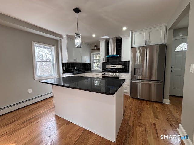 Photo - 147 View St