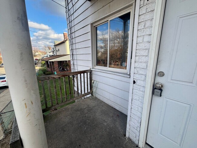 310 E 16th Ave