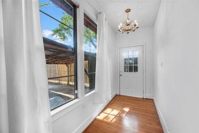 Building Photo - 5419 Gulfton St Unit G