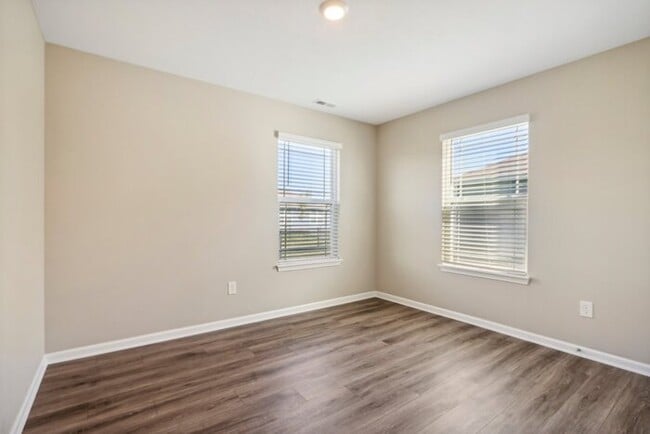 Photo - Fantastic 5bd/3ba home! Let yourself in!