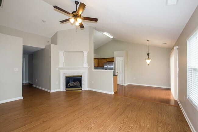 Photo - 10013 Green Hedge Ave