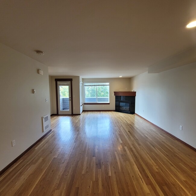 Photo - 11014 Greenwood Ave N