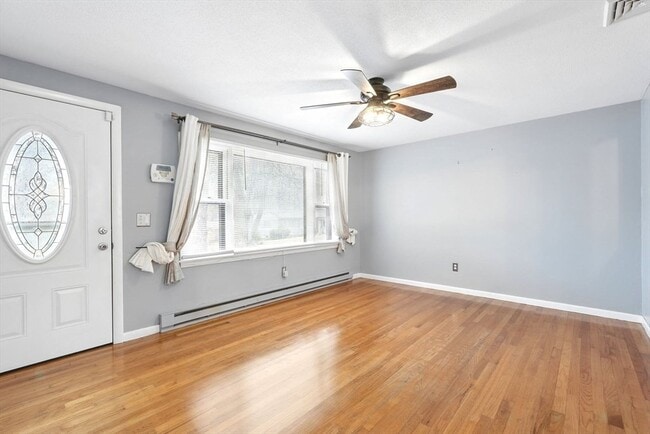 Photo - 37 Gourley Rd
