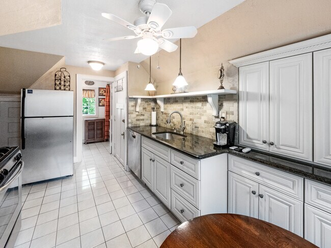 Photo - 1115 Eton Cross Rd Unit 1115