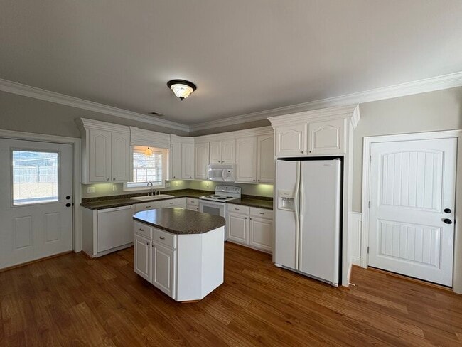 Photo - 604 Melton St