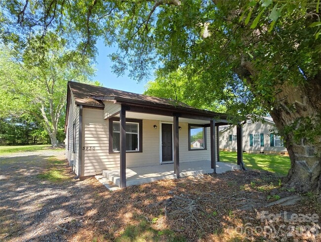 Building Photo - 5830 US-601