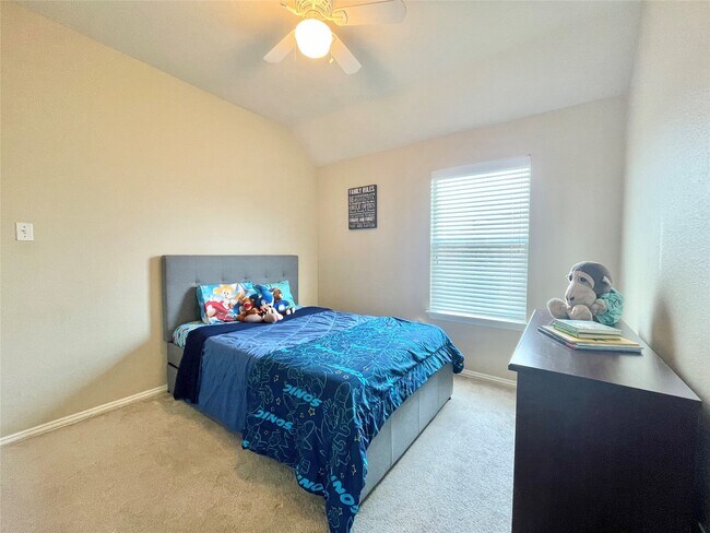 Photo - 33010 Greenfield Forest Dr