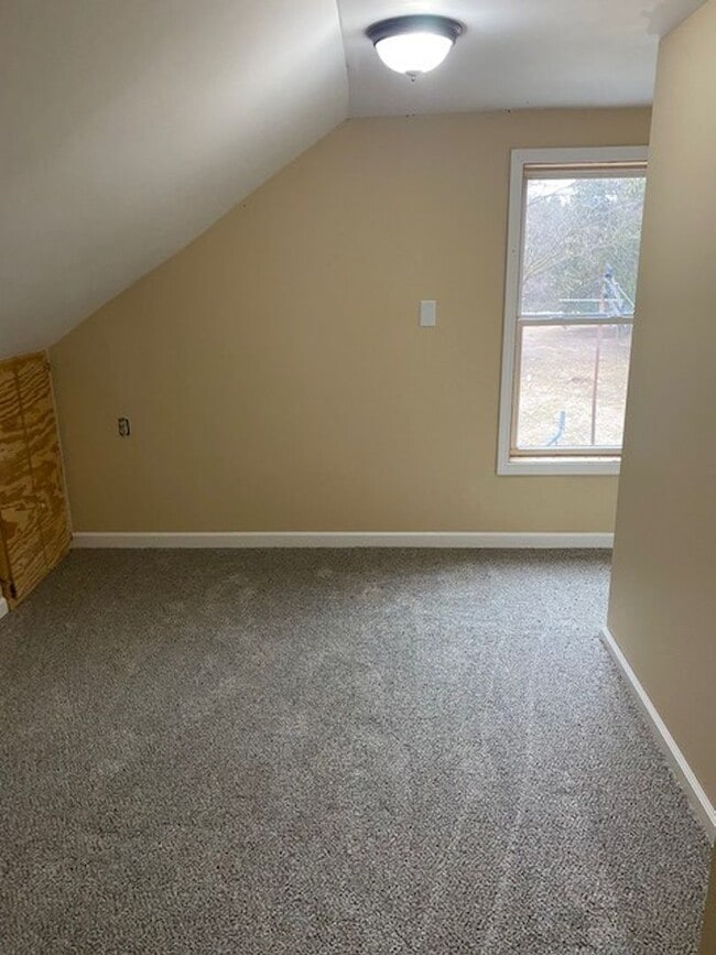 Photo - 3 Bedrooms, 2.5 Bathrooms Single Family Home in Staples, MN w/2+ car garage