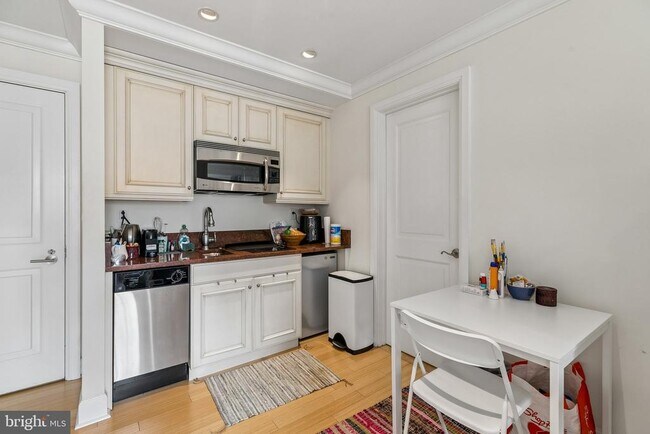 Photo - 1701 Locust St Unit 2006