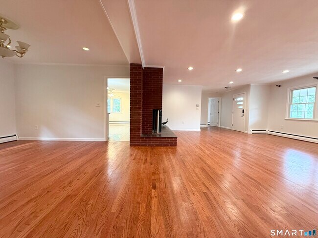 Photo - 21 Byron Pl