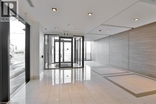 Photo - 5240 Dundas St Unit B617